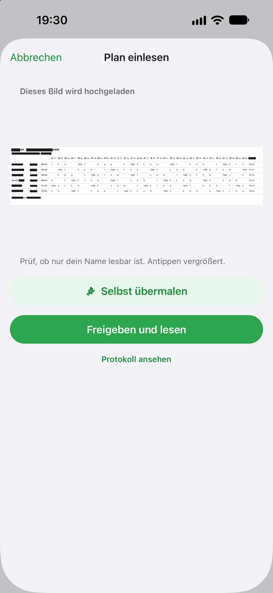 Die Freigabe vor dem Hochladen: ein geschwärzter Dienstplan, nur der eigene Name ist lesbar